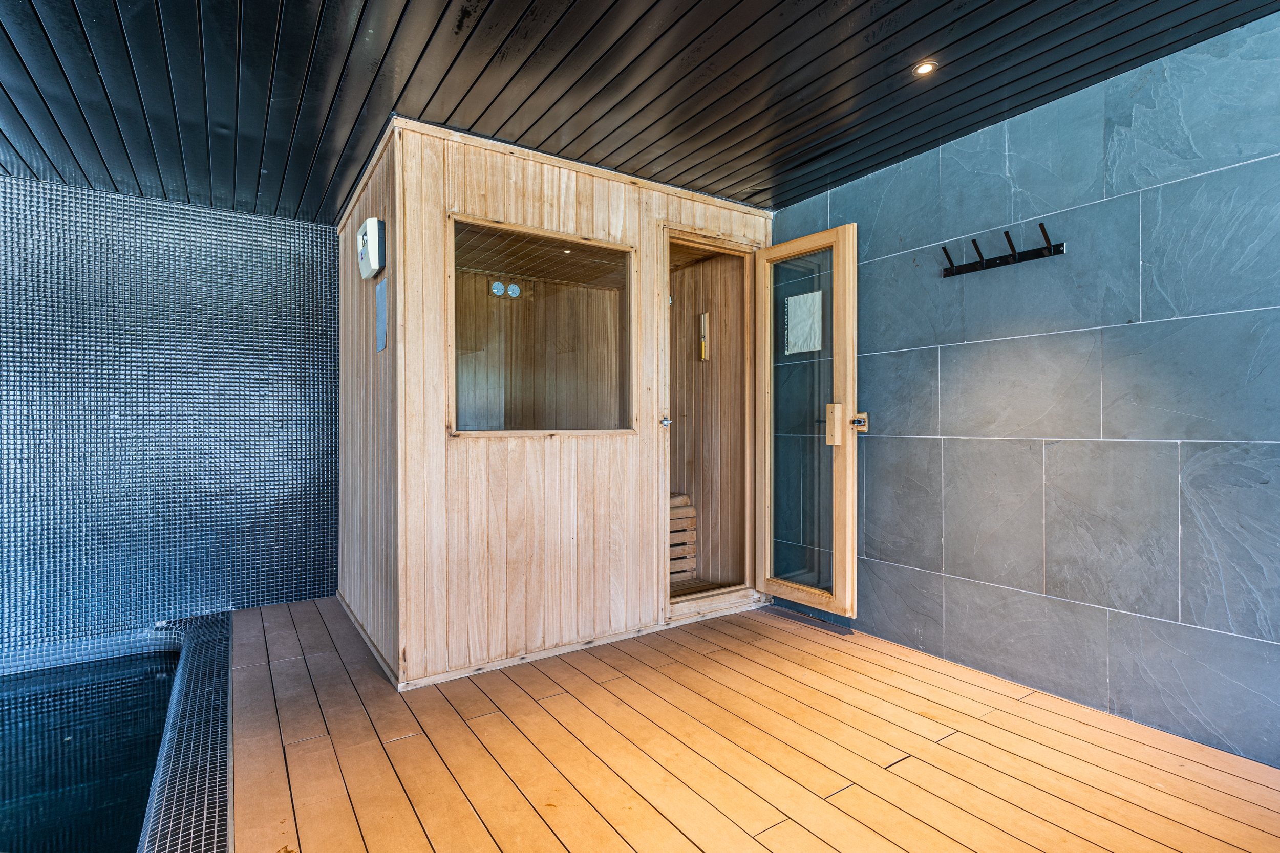 SAUNA